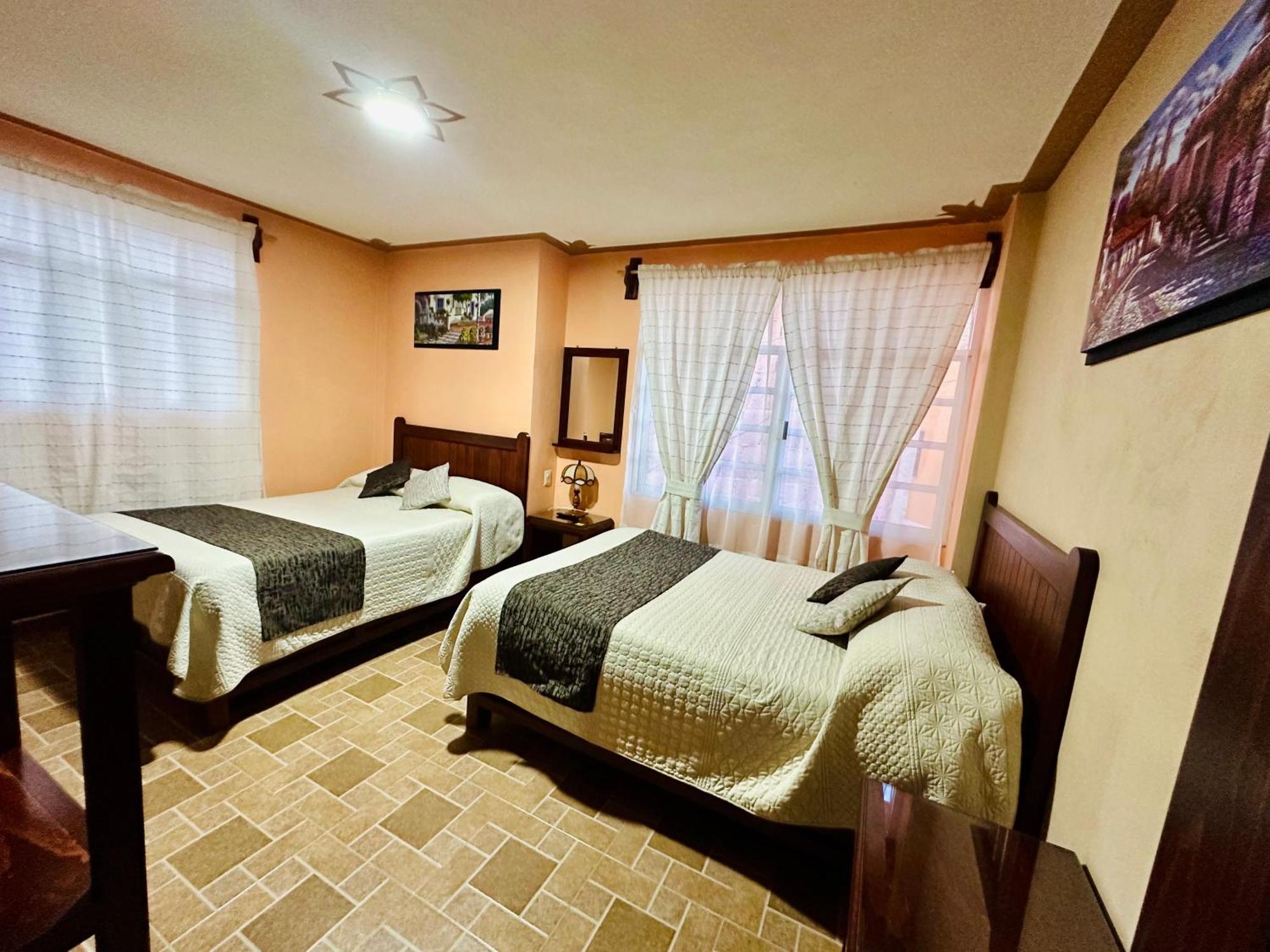 Hotel Monarca Tlalpujahua ภายนอก รูปภาพ