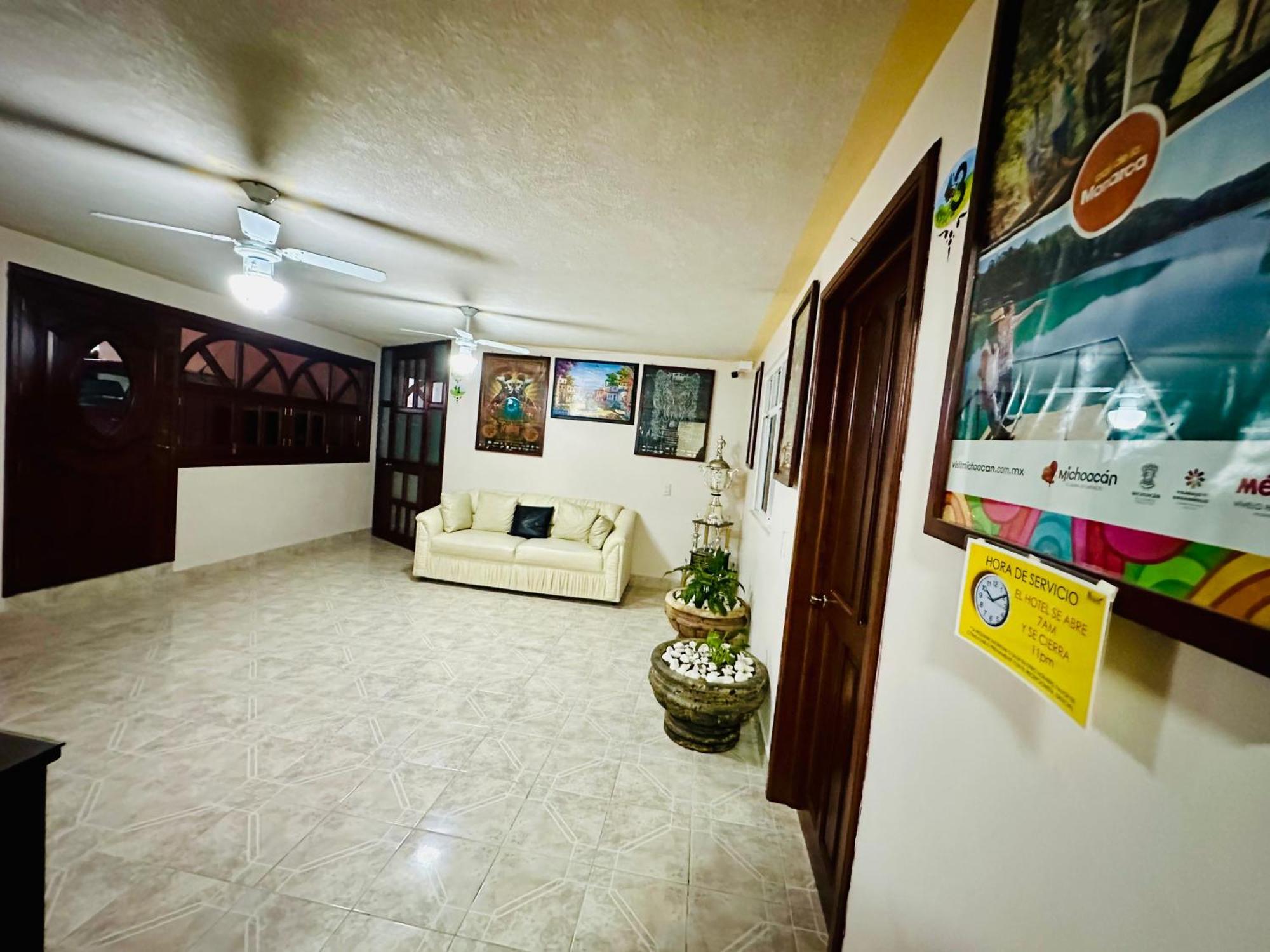 Hotel Monarca Tlalpujahua ภายนอก รูปภาพ